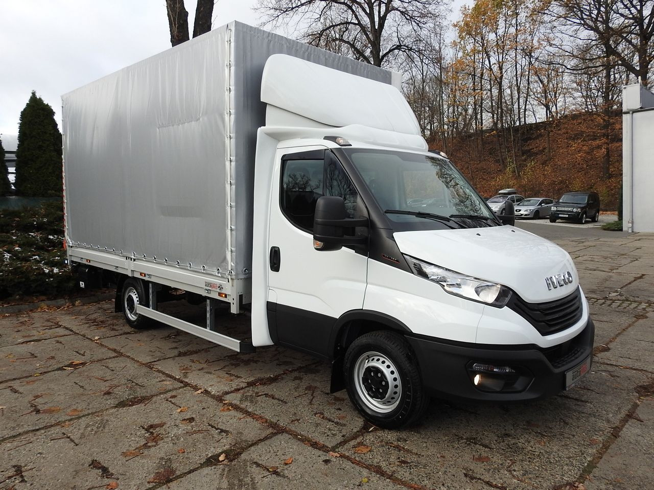 IVECO DAILY 35S16 NEW TARPAULIN LIFT 8 PALLETS CRUISE CONTROL AIR CONDITIONING 160HP - 侧帘货车:图4 IVECO DAILY 35S16 NEW TARPAULIN LIFT 8 PALLETS CRUISE CONTROL AIR CONDITIONING 160HP - 侧帘货车:图4