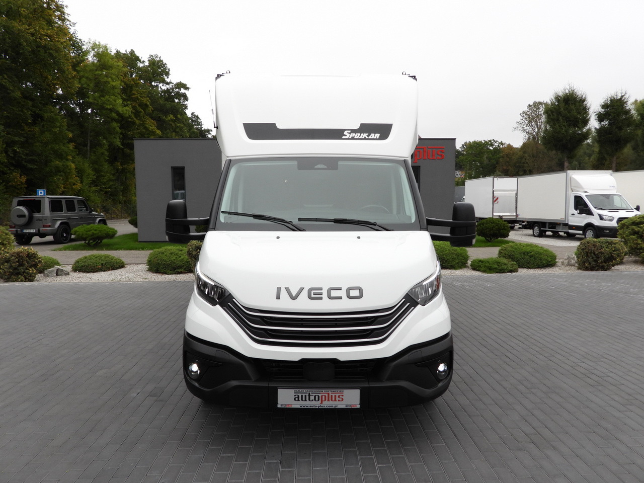 IVECO DAILY 35S18 BOX HI-MATIC LIFT 8 PALLETS CRUISE CONTROL NAVIGATION LED LIGHTS PNEUMATICS AUTOMATIC TRANSMISSION HI-MATIC AIR CONDITIONING 180HP - 厢式货车:图5 IVECO DAILY 35S18 BOX HI-MATIC LIFT 8 PALLETS CRUISE CONTROL NAVIGATION LED LIGHTS PNEUMATICS AUTOMATIC TRANSMISSION HI-MATIC AIR CONDITIONING 180HP - 厢式货车:图5