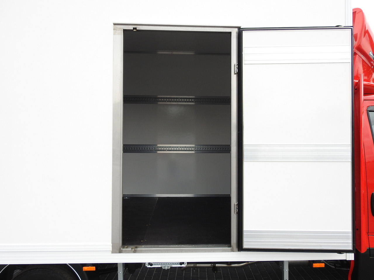 IVECO DAILY 35S18 NEW BOX 10 PALLETS CRUISE CONTROL NAVIGATION AIR CONDITIONING LED LIGHTS GUARANTEE  180HP 租赁 IVECO DAILY 35S18 NEW BOX 10 PALLETS CRUISE CONTROL NAVIGATION AIR CONDITIONING LED LIGHTS GUARANTEE  180HP：图25