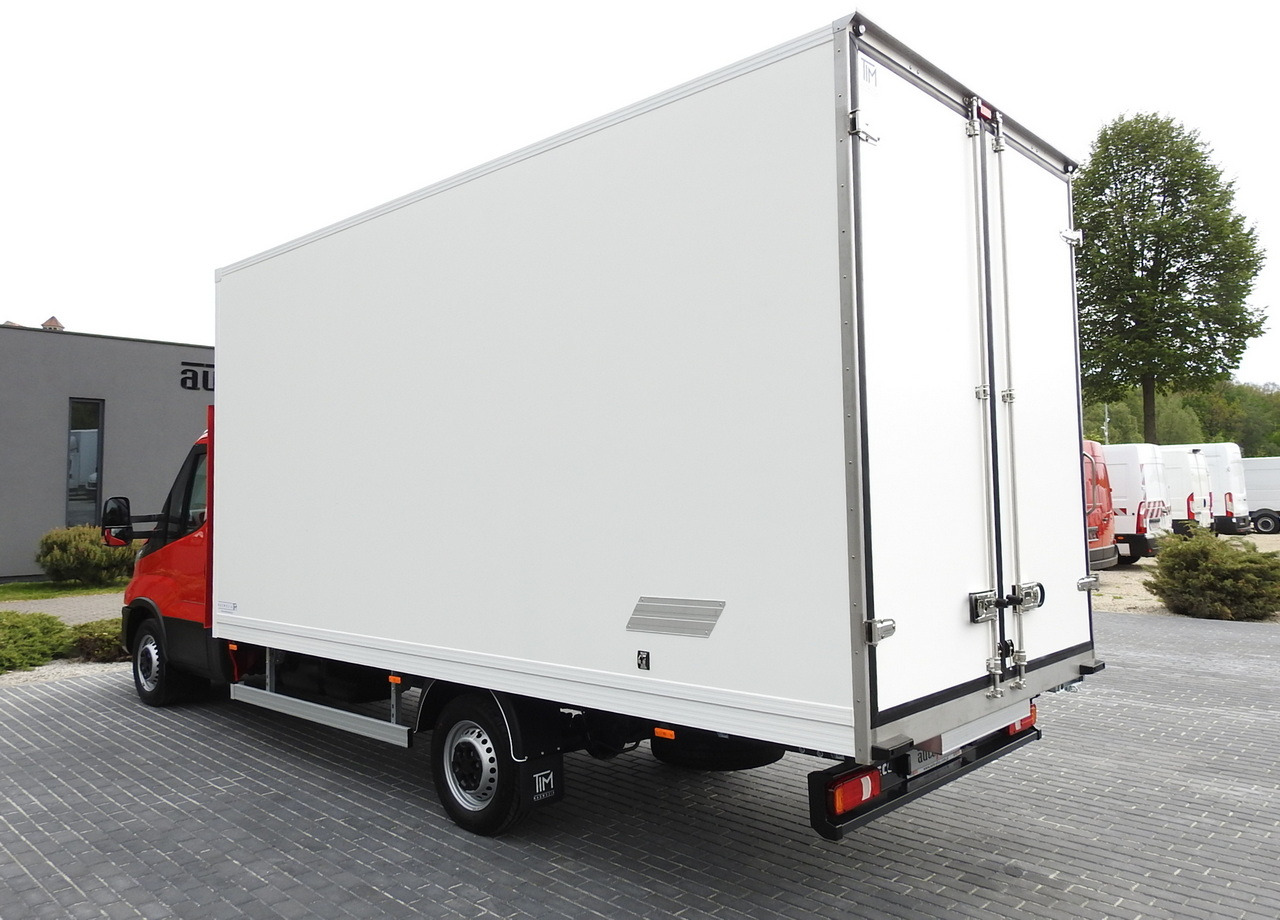 IVECO DAILY 35S18 NEW BOX 10 PALLETS CRUISE CONTROL NAVIGATION AIR CONDITIONING LED LIGHTS GUARANTEE  180HP 租赁 IVECO DAILY 35S18 NEW BOX 10 PALLETS CRUISE CONTROL NAVIGATION AIR CONDITIONING LED LIGHTS GUARANTEE  180HP：图10