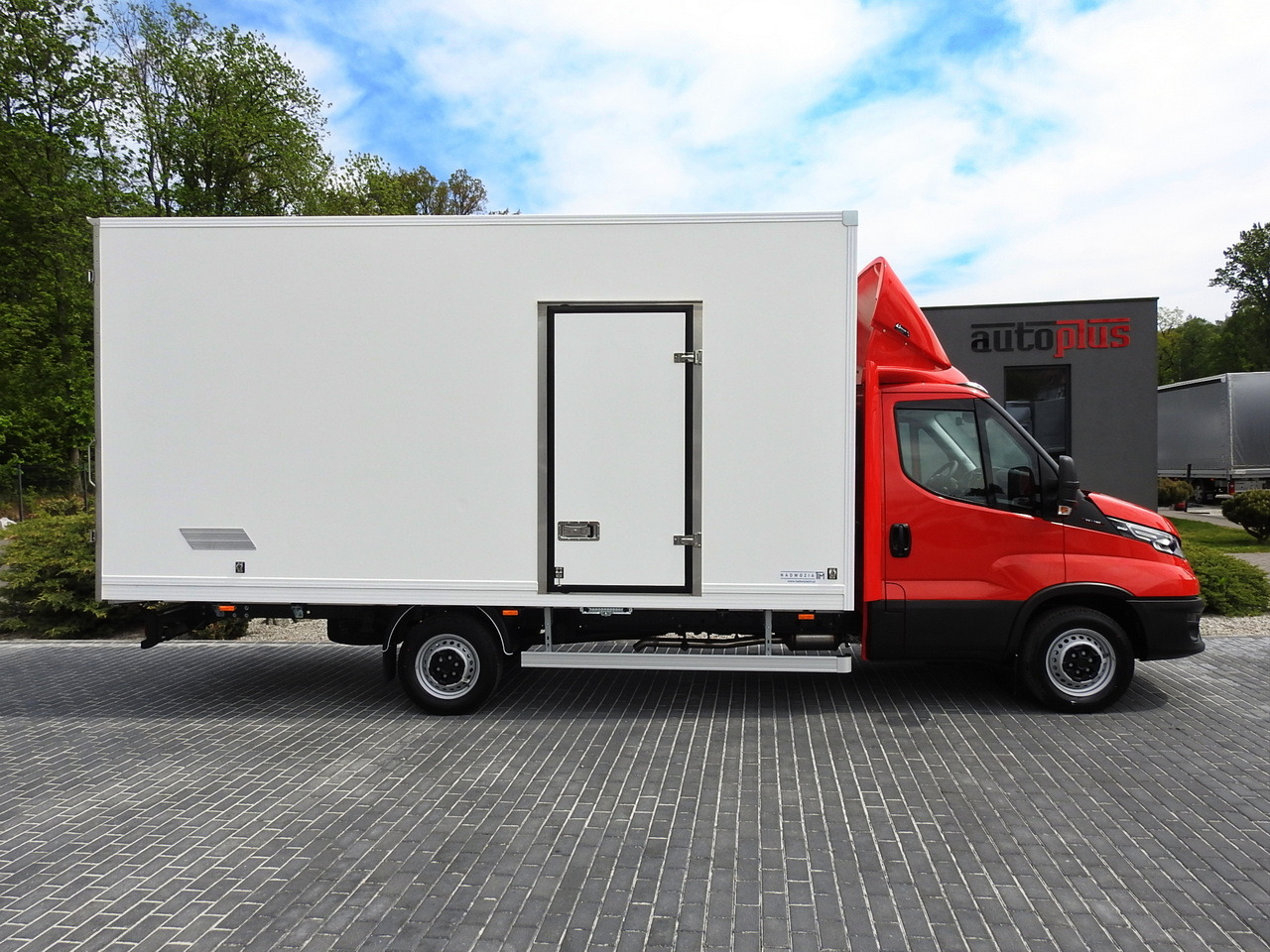 IVECO DAILY 35S18 NEW BOX 10 PALLETS CRUISE CONTROL NAVIGATION AIR CONDITIONING LED LIGHTS GUARANTEE  180HP 租赁 IVECO DAILY 35S18 NEW BOX 10 PALLETS CRUISE CONTROL NAVIGATION AIR CONDITIONING LED LIGHTS GUARANTEE  180HP：图7