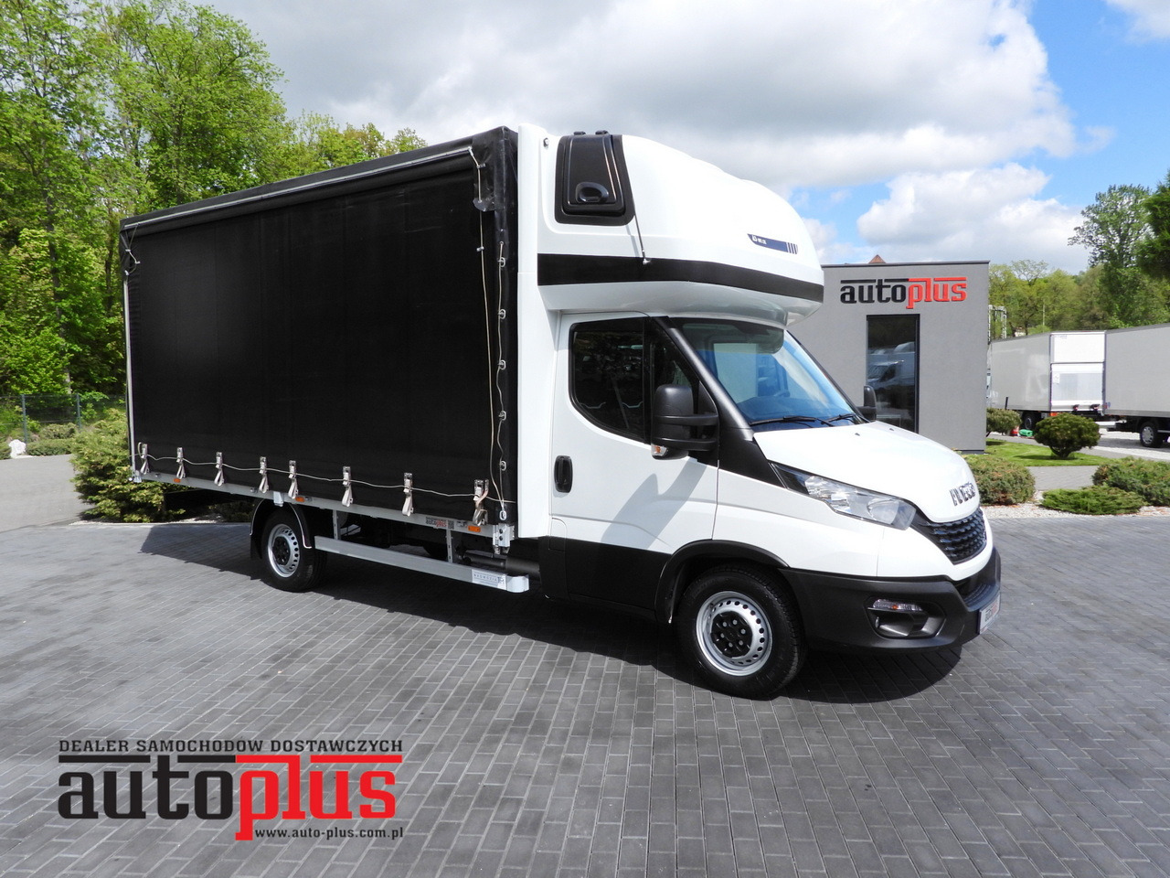 IVECO DAILY 35S18 TARPAULIN 10 PALLETS WEBASTO CRUISE CONTROL AIR CONDITIONING 180HP - 侧帘货车:图1 IVECO DAILY 35S18 TARPAULIN 10 PALLETS WEBASTO CRUISE CONTROL AIR CONDITIONING 180HP - 侧帘货车:图1