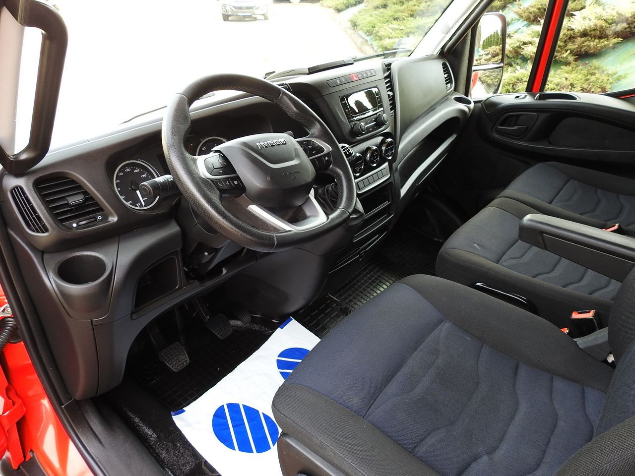 IVECO DAILY 35S18 TARPAULIN 10 PALLETS WEBASTO CRUISE CONTROL LED LIGHTS AIR CONDITIONING 180HP - 侧帘货车:图2 IVECO DAILY 35S18 TARPAULIN 10 PALLETS WEBASTO CRUISE CONTROL LED LIGHTS AIR CONDITIONING 180HP - 侧帘货车:图2