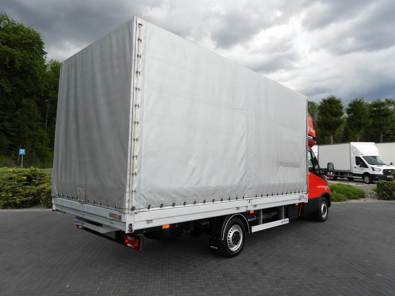 IVECO DAILY 35S18 TARPAULIN 10 PALLETS WEBASTO CRUISE CONTROL LED LIGHTS AIR CONDITIONING 180HP - 侧帘货车:图3 IVECO DAILY 35S18 TARPAULIN 10 PALLETS WEBASTO CRUISE CONTROL LED LIGHTS AIR CONDITIONING 180HP - 侧帘货车:图3