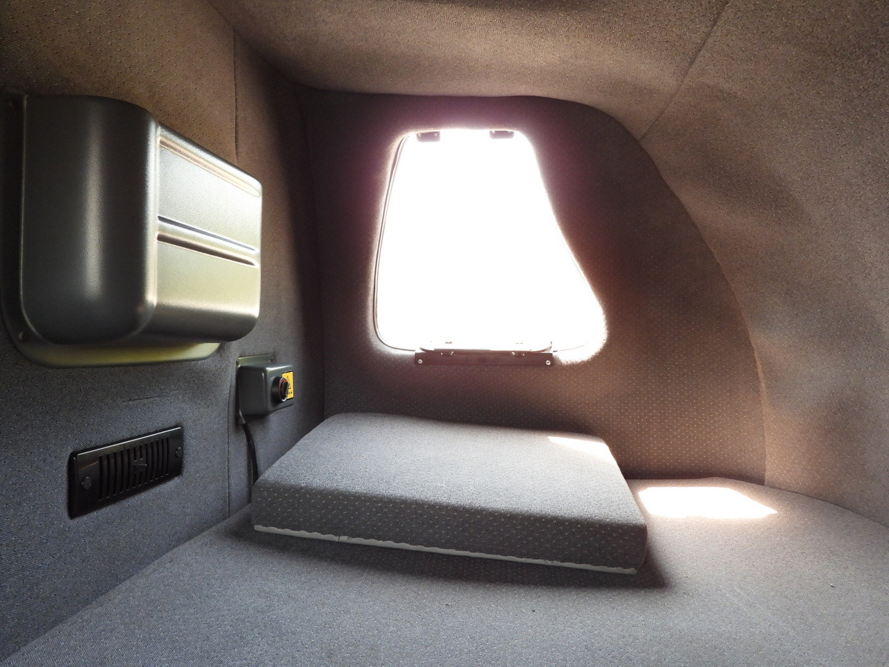 IVECO DAILY 35S18 TARPAULIN 10 PALLETS WEBASTO CRUISE CONTROL LED LIGHTS PNEUMATICS AIR CONDITIONING  180HP 租赁 IVECO DAILY 35S18 TARPAULIN 10 PALLETS WEBASTO CRUISE CONTROL LED LIGHTS PNEUMATICS AIR CONDITIONING  180HP：图49