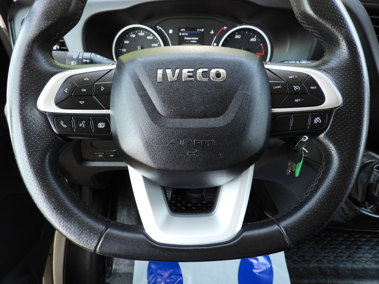 IVECO DAILY 35S18 TARPAULIN 10 PALLETS WEBASTO CRUISE CONTROL LED LIGHTS PNEUMATICS AIR CONDITIONING  180HP 租赁 IVECO DAILY 35S18 TARPAULIN 10 PALLETS WEBASTO CRUISE CONTROL LED LIGHTS PNEUMATICS AIR CONDITIONING  180HP：图37