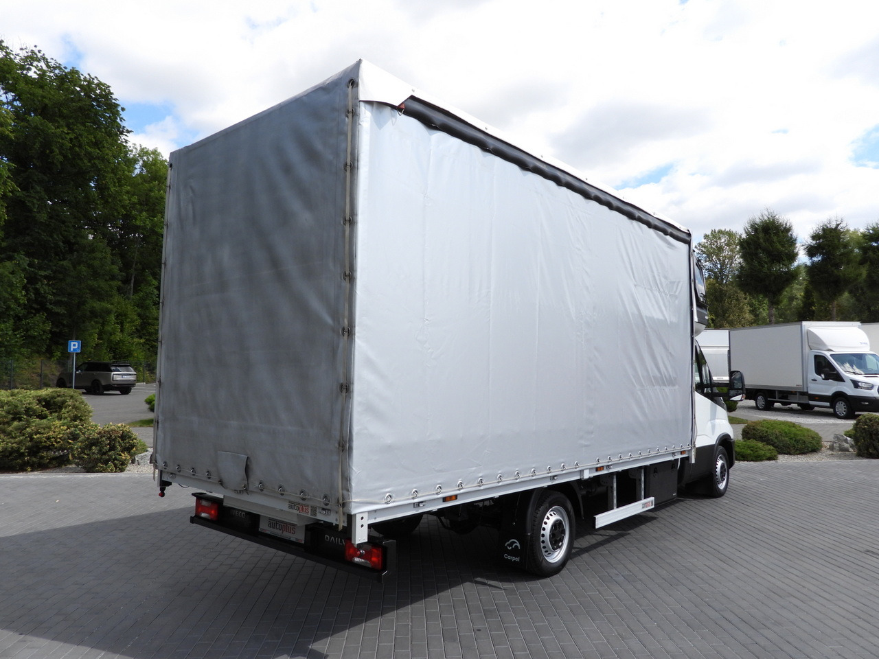 IVECO DAILY 35S18 TARPAULIN 10 PALLETS WEBASTO CRUISE CONTROL NAVIGATION LED LIGHTS AIR CONDITIONING 180HP - 侧帘货车:图3 IVECO DAILY 35S18 TARPAULIN 10 PALLETS WEBASTO CRUISE CONTROL NAVIGATION LED LIGHTS AIR CONDITIONING 180HP - 侧帘货车:图3