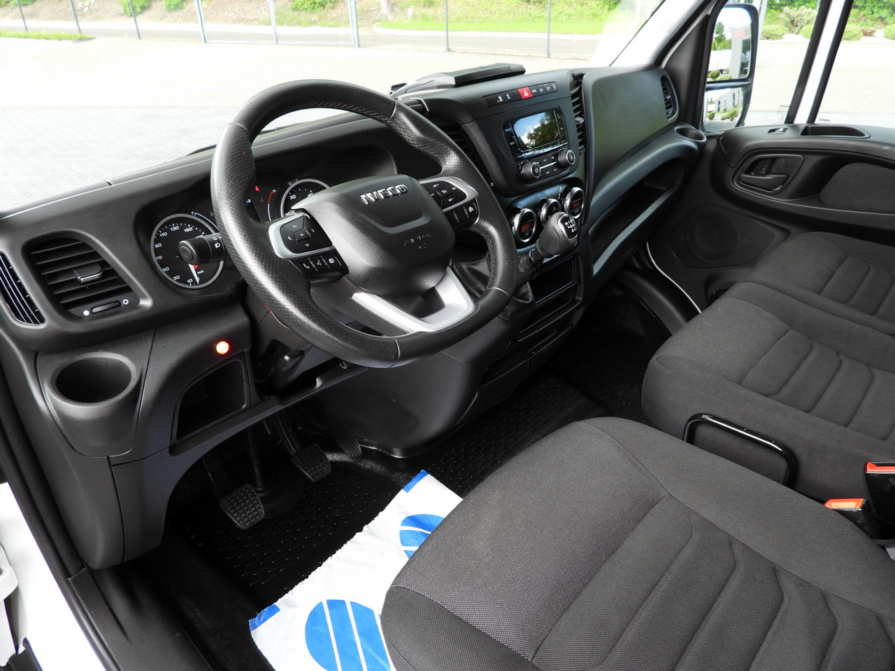 IVECO DAILY 35S18 TARPAULIN LIFT 8 PALLETS WEBASTO CRUISE CONTROL AIR CONDITIONING 180HP - 侧帘货车:图2 IVECO DAILY 35S18 TARPAULIN LIFT 8 PALLETS WEBASTO CRUISE CONTROL AIR CONDITIONING 180HP - 侧帘货车:图2