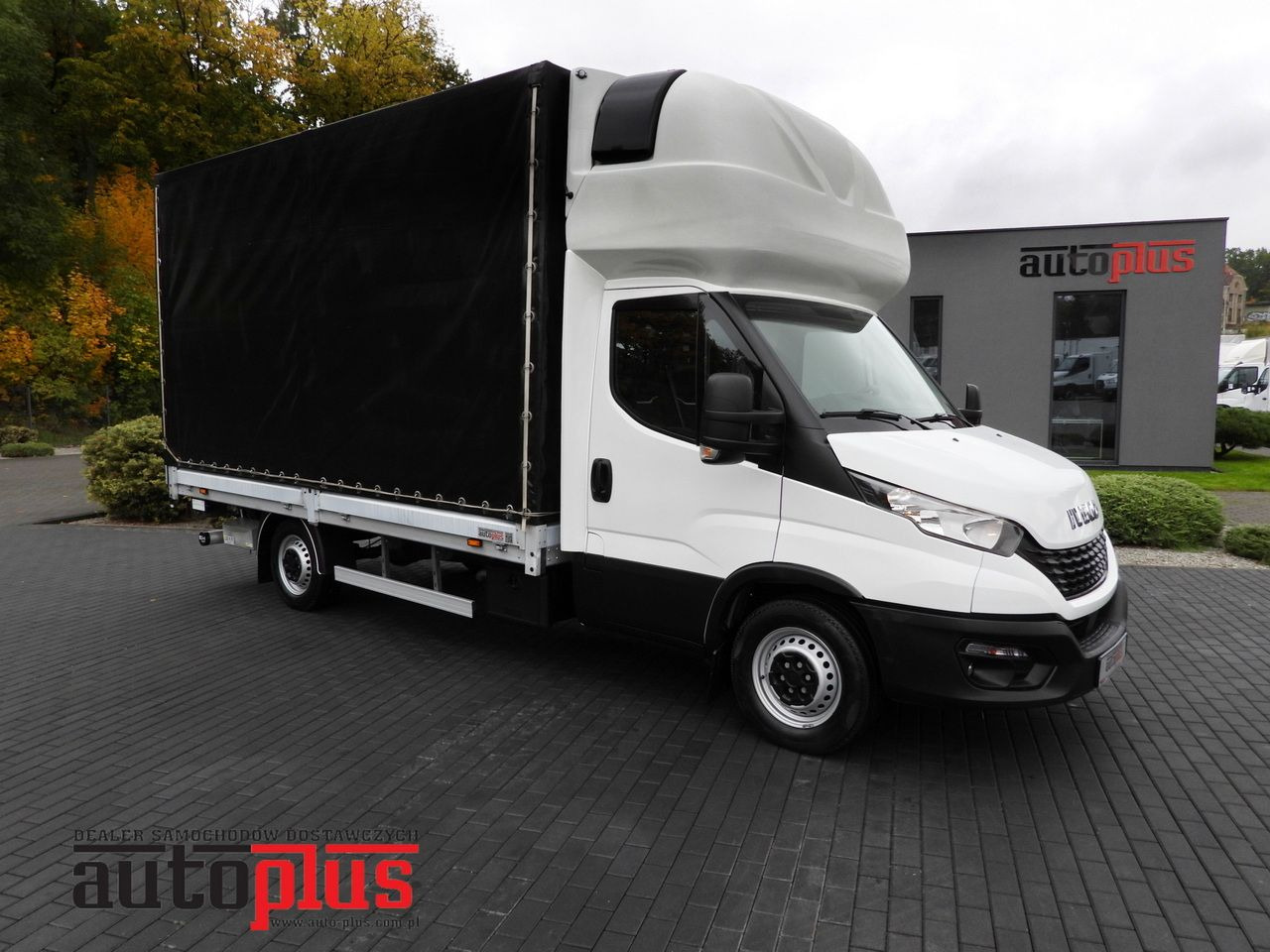 IVECO DAILY 35S18 TARPAULIN LIFT 8 PALLETS WEBASTO CRUISE CONTROL AIR CONDITIONING 180HP - 侧帘货车:图1 IVECO DAILY 35S18 TARPAULIN LIFT 8 PALLETS WEBASTO CRUISE CONTROL AIR CONDITIONING 180HP - 侧帘货车:图1