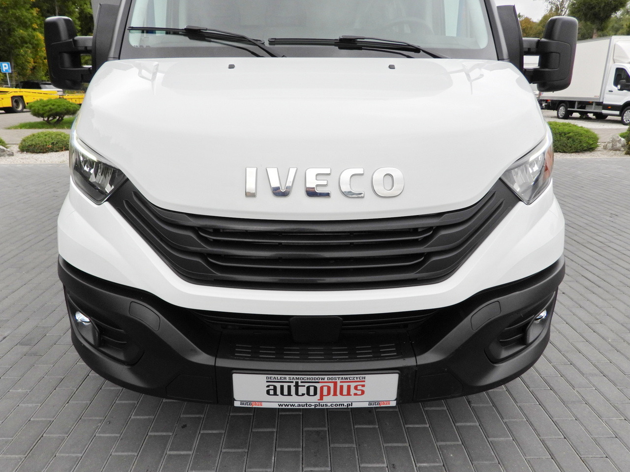 IVECO DAILY 35S18 TARPAULIN LIFT 8 PALLETS WEBASTO CRUISE CONTROL LED LIGHTS AIR CONDITIONING  180HP 租赁 IVECO DAILY 35S18 TARPAULIN LIFT 8 PALLETS WEBASTO CRUISE CONTROL LED LIGHTS AIR CONDITIONING  180HP：图15