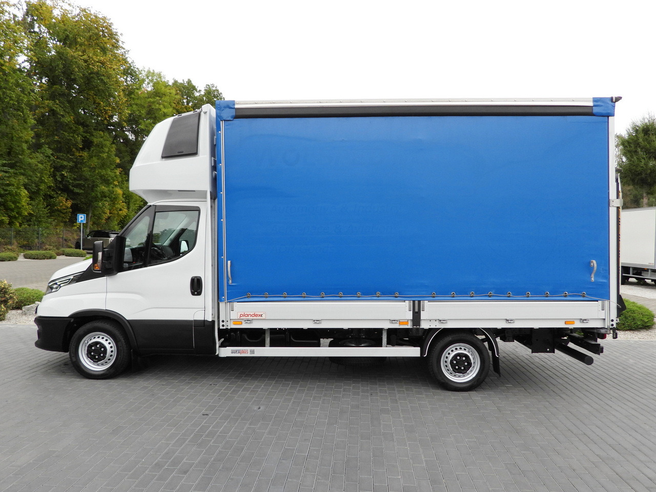 IVECO DAILY 35S18 TARPAULIN LIFT 8 PALLETS WEBASTO CRUISE CONTROL LED LIGHTS AIR CONDITIONING  180HP 租赁 IVECO DAILY 35S18 TARPAULIN LIFT 8 PALLETS WEBASTO CRUISE CONTROL LED LIGHTS AIR CONDITIONING  180HP：图9