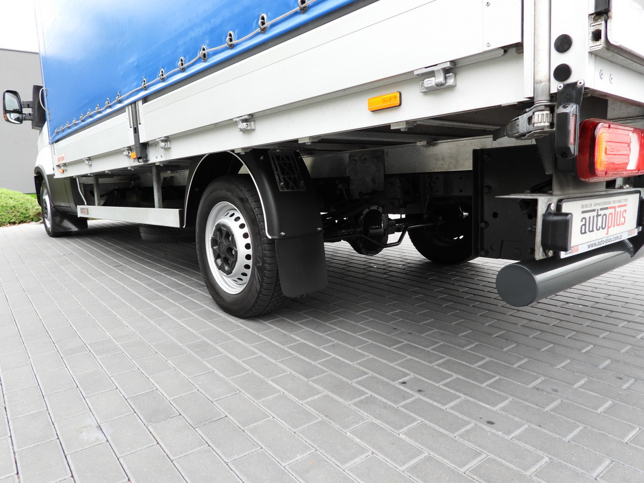 IVECO DAILY 35S18 TARPAULIN LIFT 8 PALLETS WEBASTO CRUISE CONTROL LED LIGHTS AIR CONDITIONING  180HP 租赁 IVECO DAILY 35S18 TARPAULIN LIFT 8 PALLETS WEBASTO CRUISE CONTROL LED LIGHTS AIR CONDITIONING  180HP：图17