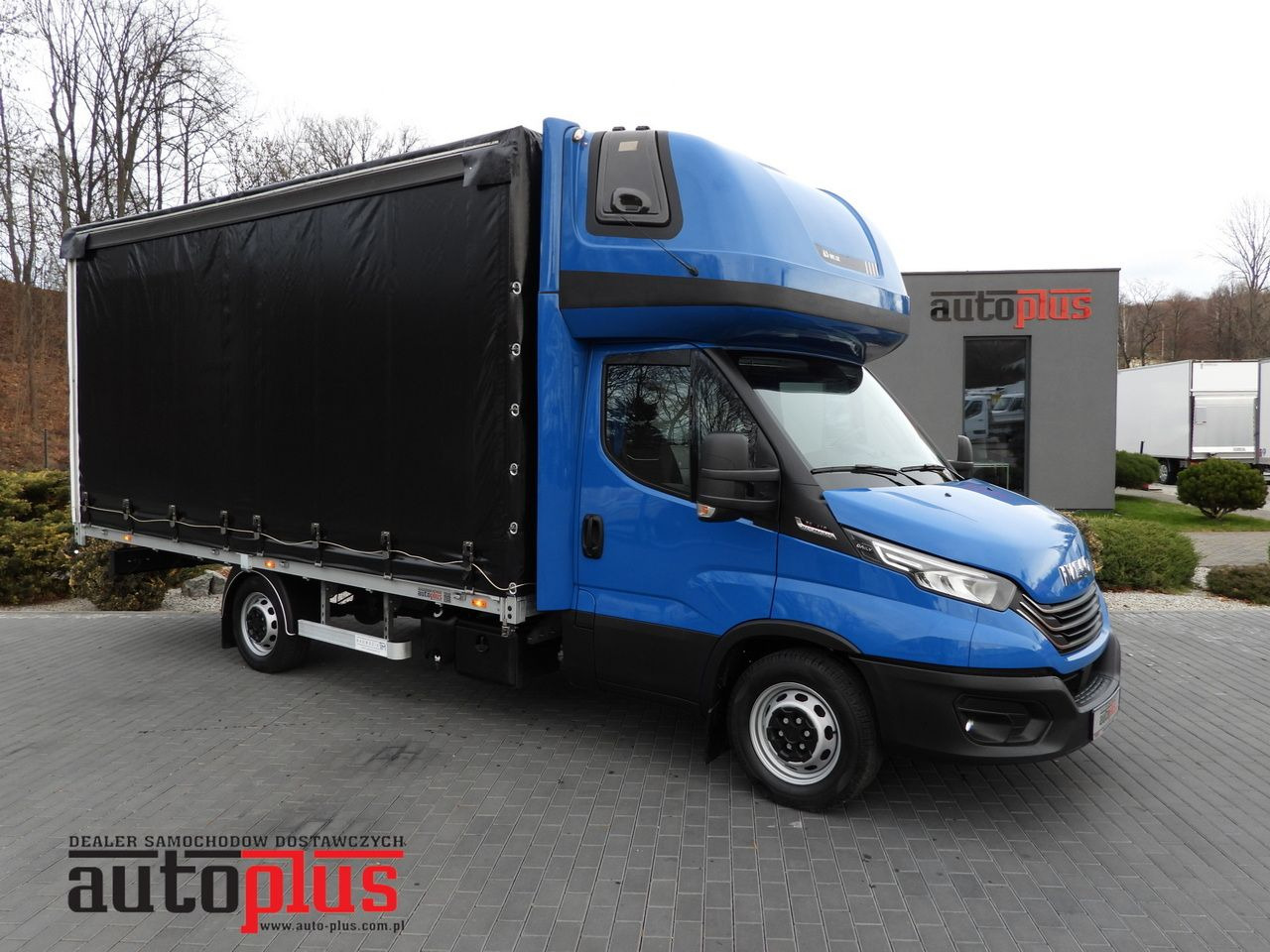 IVECO DAILY 35S21 TARPAULIN 10 PALLETS WEBASTO CRUISE CONTROL NAVIGATION LED LIGHTS AUTOMATIC TRANSMISSION HI-MATIC AIR CONDITIONING 210HP - 侧帘货车:图1 IVECO DAILY 35S21 TARPAULIN 10 PALLETS WEBASTO CRUISE CONTROL NAVIGATION LED LIGHTS AUTOMATIC TRANSMISSION HI-MATIC AIR CONDITIONING 210HP - 侧帘货车:图1