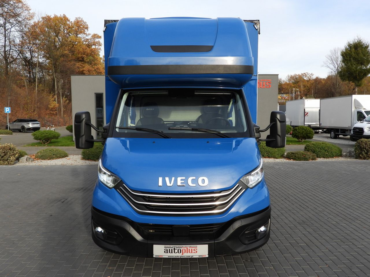IVECO DAILY 35S21 TARPAULIN 10 PALLETS WEBASTO CRUISE CONTROL NAVIGATION LED LIGHTS AUTOMATIC TRANSMISSION HI-MATIC AIR CONDITIONING 210HP - 侧帘货车:图5 IVECO DAILY 35S21 TARPAULIN 10 PALLETS WEBASTO CRUISE CONTROL NAVIGATION LED LIGHTS AUTOMATIC TRANSMISSION HI-MATIC AIR CONDITIONING 210HP - 侧帘货车:图5