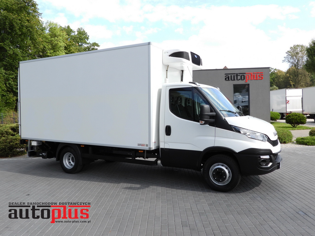 IVECO DAILY 70C17 REFRIGERATOR 1*C LIFT 10 PALLETS POWER SUPPLY 230V CRUISE CONTROL AIR CONDITIONING PNEUMATICS AUTOMATIC TRANSMISSION HI-MATIC TWIN WHEELS 170HP - 冷藏车:图1 IVECO DAILY 70C17 REFRIGERATOR 1*C LIFT 10 PALLETS POWER SUPPLY 230V CRUISE CONTROL AIR CONDITIONING PNEUMATICS AUTOMATIC TRANSMISSION HI-MATIC TWIN WHEELS 170HP - 冷藏车:图1