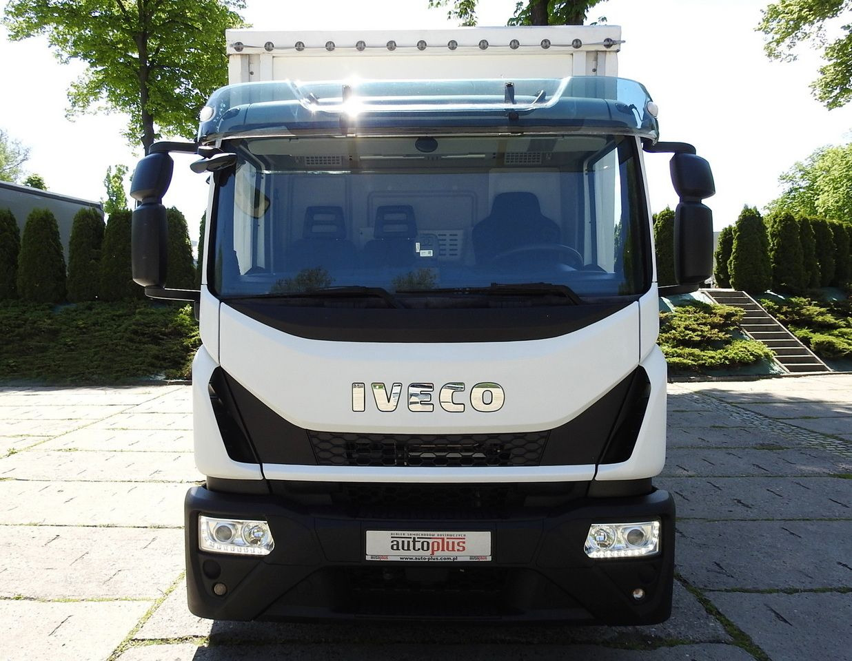 IVECO EUROCARGO 120 - 220 TARPAULIN LIFT 20 PALLETS LED LIGHTS AUTOMATIC TRANSMISSION HI-MATIC TWIN WHEELS AIR CONDITIONING 220HP - 侧帘货车:图5 IVECO EUROCARGO 120 - 220 TARPAULIN LIFT 20 PALLETS LED LIGHTS AUTOMATIC TRANSMISSION HI-MATIC TWIN WHEELS AIR CONDITIONING 220HP - 侧帘货车:图5