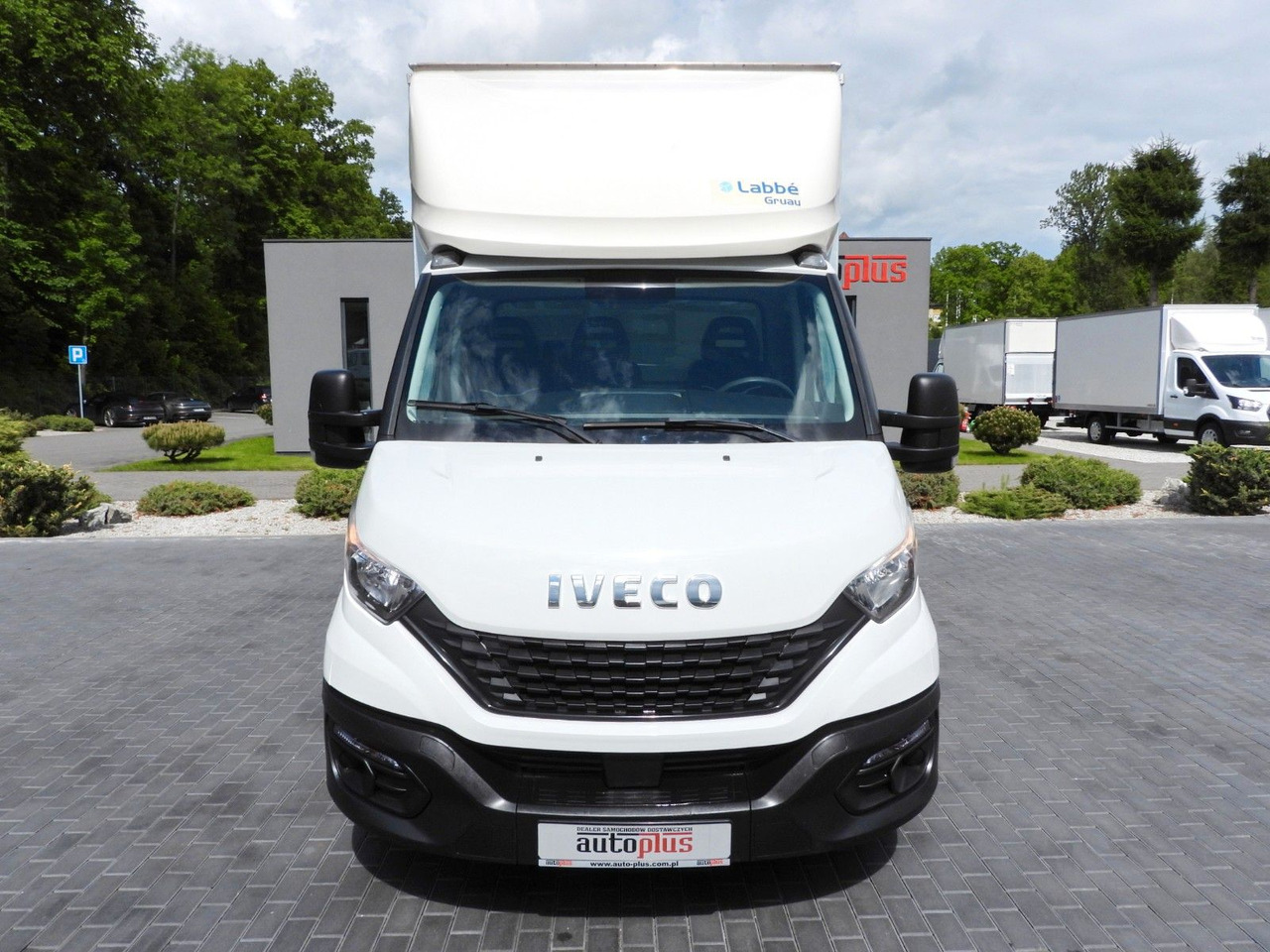 Iveco DAILY 35C16 KOFFER AUFZUG 8 PALETTEN TEMPOMAT Iveco DAILY 35C16 KOFFER AUFZUG 8 PALETTEN TEMPOMAT - 厢式货车:图5 Iveco DAILY 35C16 KOFFER AUFZUG 8 PALETTEN TEMPOMAT Iveco DAILY 35C16 KOFFER AUFZUG 8 PALETTEN TEMPOMAT - 厢式货车:图5