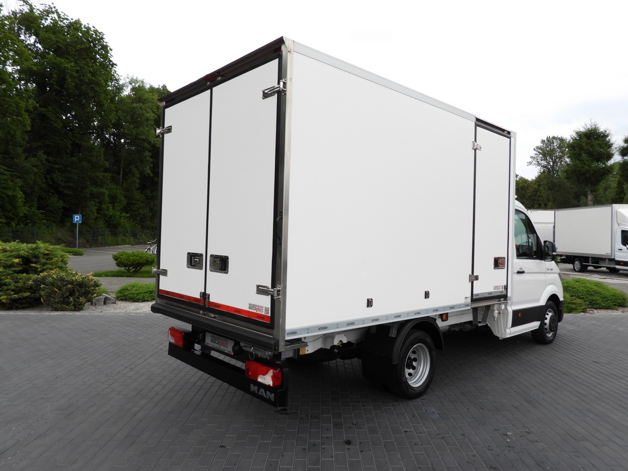 MAN TGE 3.180 REGRIGERATOR BOX 0*C CRUISE CONTROL TWIN WHEELS AIR CONDITIONING 180HP - 冷藏货车:图3 MAN TGE 3.180 REGRIGERATOR BOX 0*C CRUISE CONTROL TWIN WHEELS AIR CONDITIONING 180HP - 冷藏货车:图3