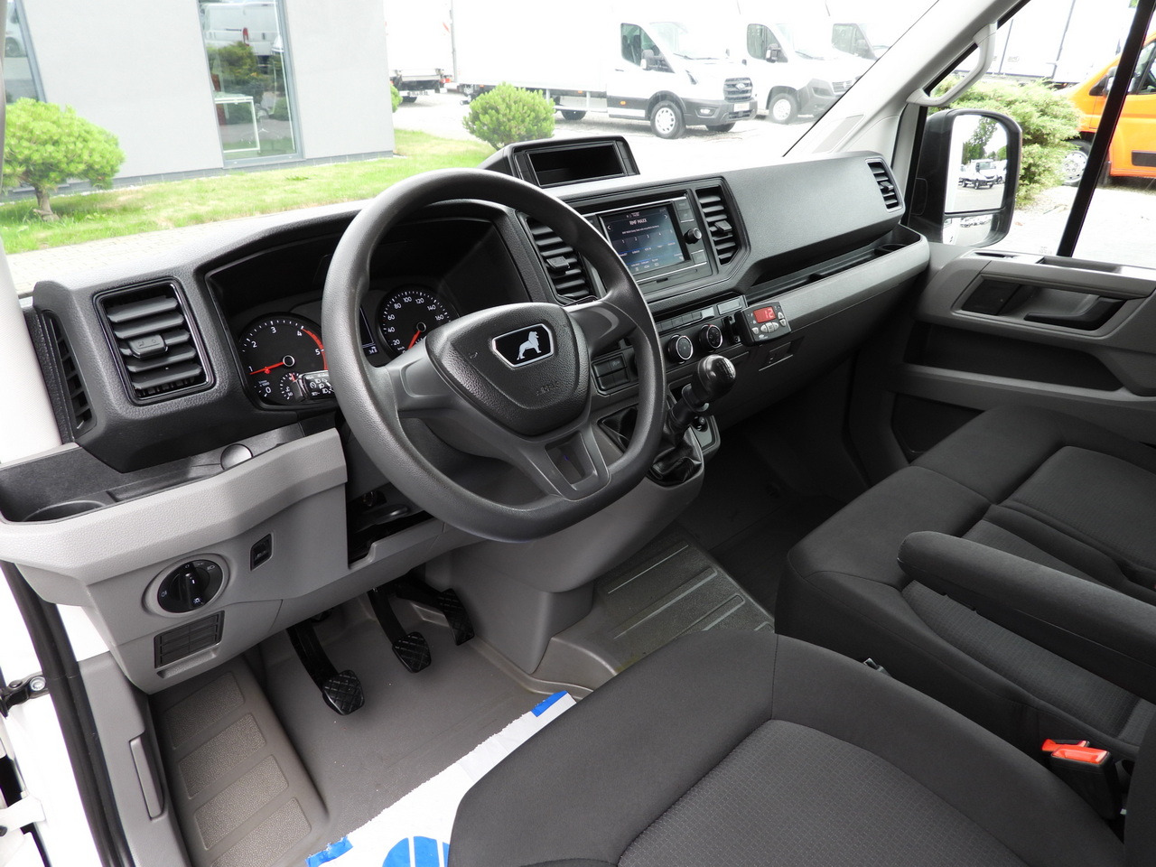 MAN TGE 3.180 REGRIGERATOR BOX 0*C CRUISE CONTROL TWIN WHEELS AIR CONDITIONING 180HP - 冷藏货车:图2 MAN TGE 3.180 REGRIGERATOR BOX 0*C CRUISE CONTROL TWIN WHEELS AIR CONDITIONING 180HP - 冷藏货车:图2