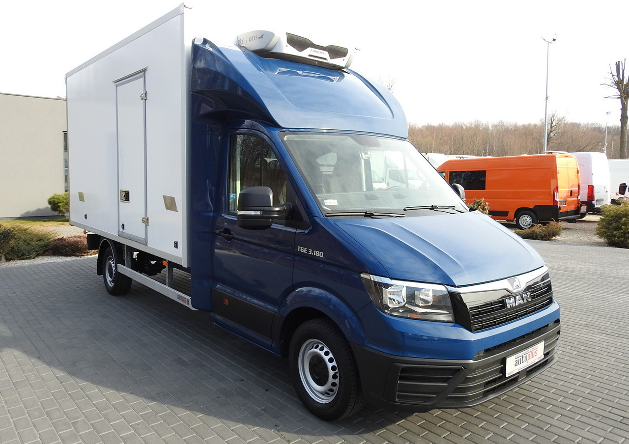 MAN TGE 3.180 REGRIGERATOR BOX -5*C 8 PALLETS HEATING FUNCTION CRUISE CONTROL PNEUMATICS AIR CONDITIONING 180HP - 冷藏货车:图4 MAN TGE 3.180 REGRIGERATOR BOX -5*C 8 PALLETS HEATING FUNCTION CRUISE CONTROL PNEUMATICS AIR CONDITIONING 180HP - 冷藏货车:图4