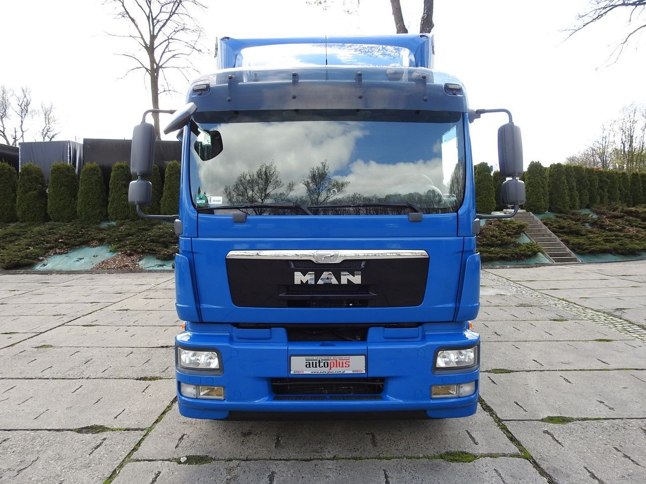 MAN TGM 15.290 TARPAULIN LIFT 18 PALLETS CRUISE CONTROL TWIN WHEELS AIR CONDITIONING 290HP - 侧帘卡车:图5 MAN TGM 15.290 TARPAULIN LIFT 18 PALLETS CRUISE CONTROL TWIN WHEELS AIR CONDITIONING 290HP - 侧帘卡车:图5