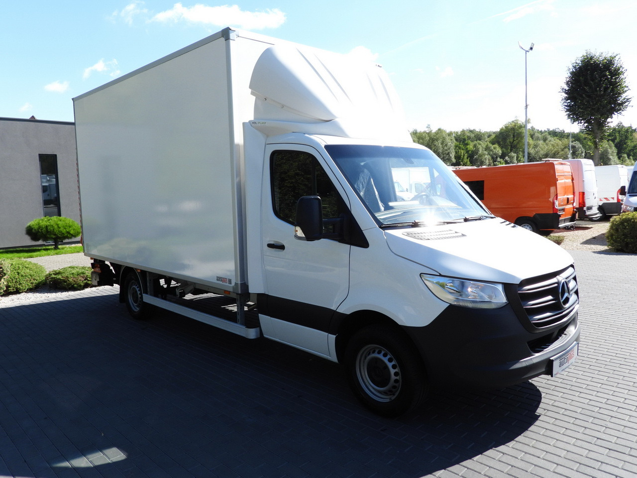 MERCEDES SPRINTER 315 BOX LIFT 8 PALLETS AIR CONDITIONING 150HP - 厢式货车:图4 MERCEDES SPRINTER 315 BOX LIFT 8 PALLETS AIR CONDITIONING 150HP - 厢式货车:图4