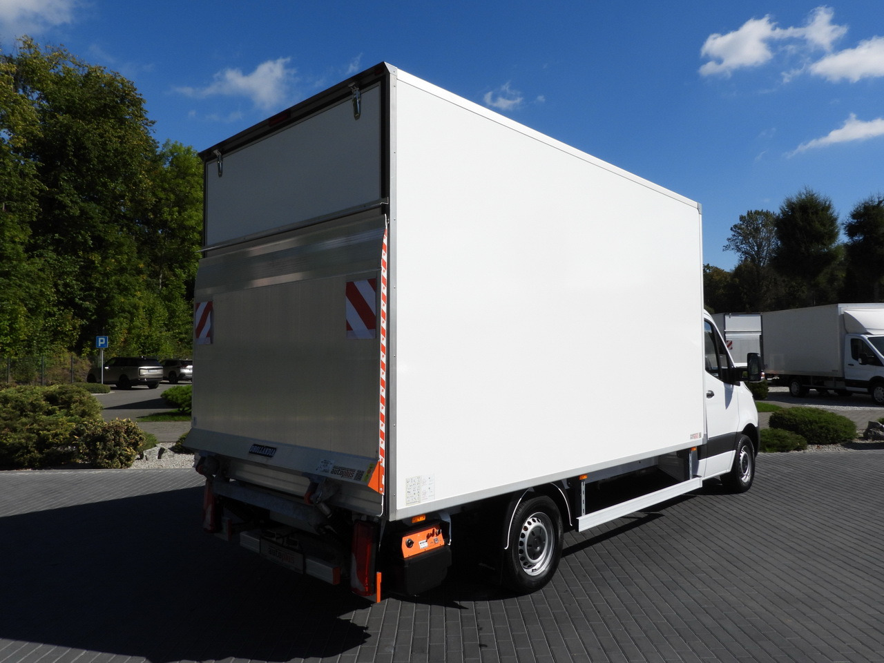MERCEDES SPRINTER 315 BOX LIFT 8 PALLETS AIR CONDITIONING 150HP - 厢式货车:图3 MERCEDES SPRINTER 315 BOX LIFT 8 PALLETS AIR CONDITIONING 150HP - 厢式货车:图3