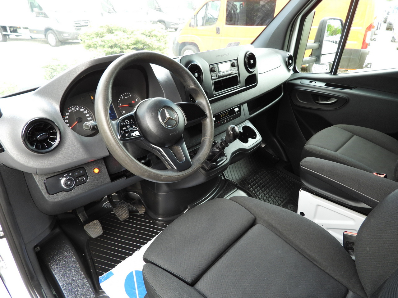 MERCEDES SPRINTER 316 TARPAULIN LIFT 10 PALLETS WEBASTO CRUISE CONTROL PNEUMATICS AIR CONDITIONING 160HP - 侧帘货车:图2 MERCEDES SPRINTER 316 TARPAULIN LIFT 10 PALLETS WEBASTO CRUISE CONTROL PNEUMATICS AIR CONDITIONING 160HP - 侧帘货车:图2