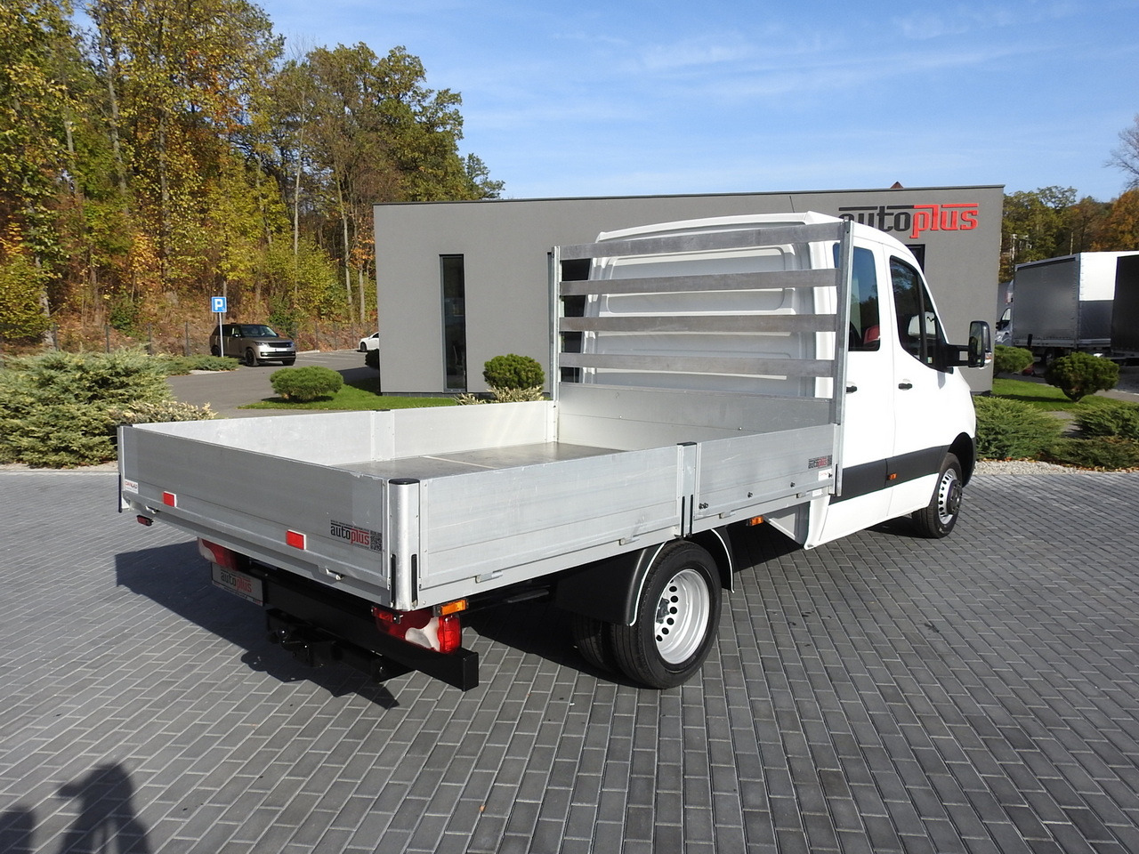 MERCEDES SPRINTER 516 STAKE BODY DOUBLE CABIN DOKA 6 SEATS CRUISE CONTROL AIR CONDITIONING TWIN WHEELS 160HP - 平板货车:图3 MERCEDES SPRINTER 516 STAKE BODY DOUBLE CABIN DOKA 6 SEATS CRUISE CONTROL AIR CONDITIONING TWIN WHEELS 160HP - 平板货车:图3