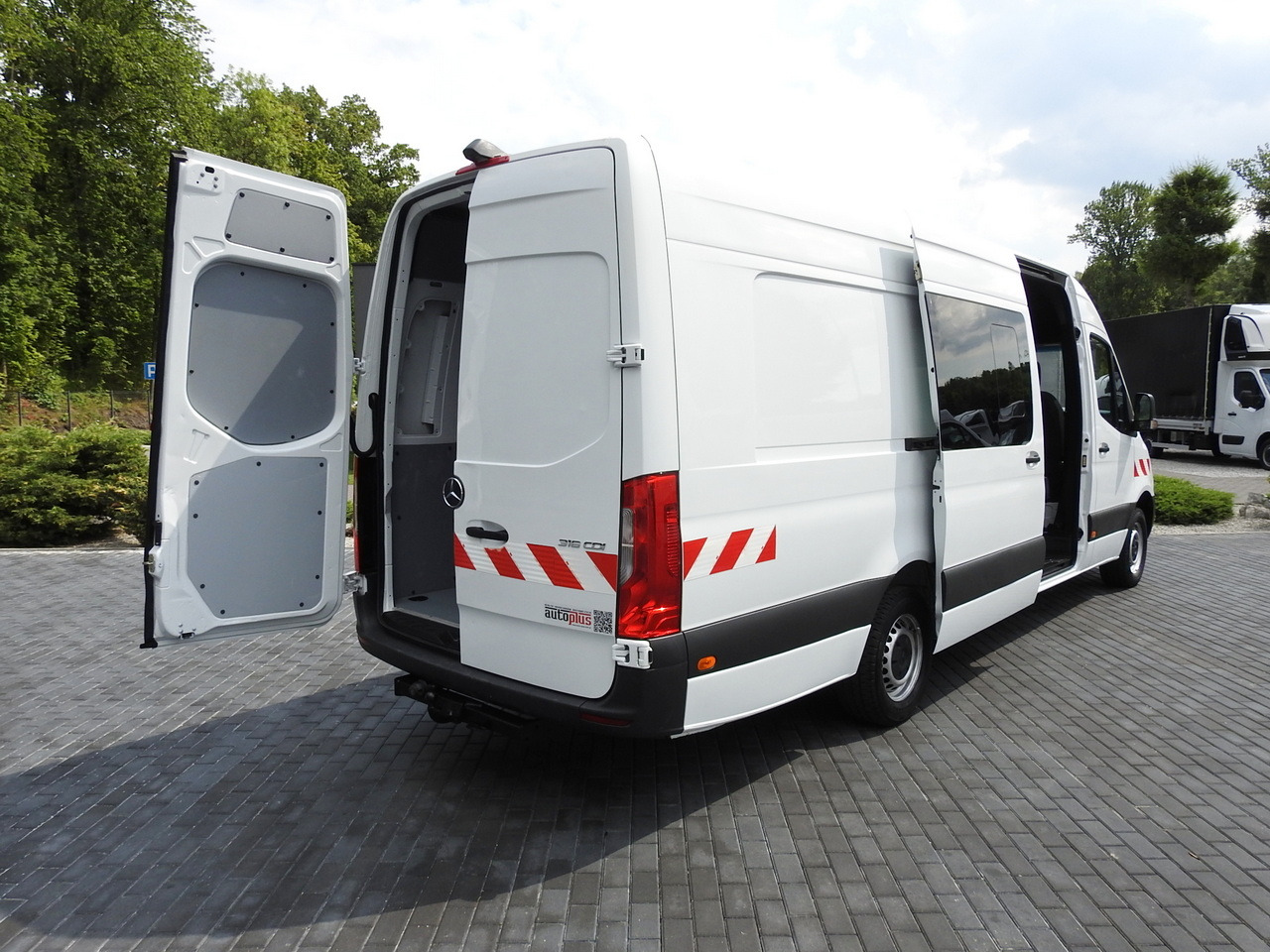 MERCEDES SPRINTER BOX DELIVERY VAN 5 SEATS CRUISE CONTROL NAVIGATION AIR CONDITIONING AUTOMATIC TRANSMISSION 160HP - 无侧窗厢式货车:图3 MERCEDES SPRINTER BOX DELIVERY VAN 5 SEATS CRUISE CONTROL NAVIGATION AIR CONDITIONING AUTOMATIC TRANSMISSION 160HP - 无侧窗厢式货车:图3