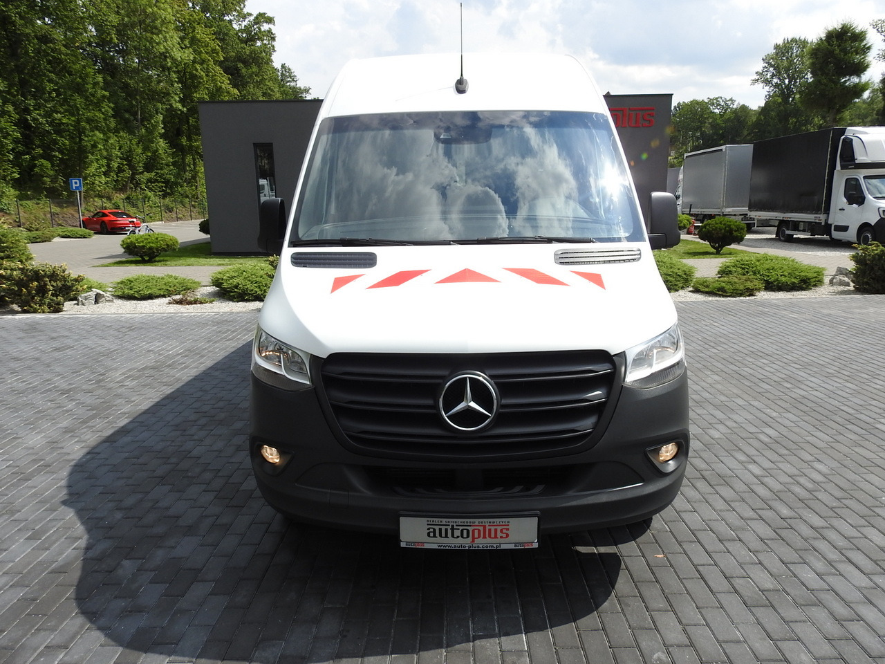 MERCEDES SPRINTER BOX DELIVERY VAN 5 SEATS CRUISE CONTROL NAVIGATION AIR CONDITIONING AUTOMATIC TRANSMISSION 160HP - 无侧窗厢式货车:图5 MERCEDES SPRINTER BOX DELIVERY VAN 5 SEATS CRUISE CONTROL NAVIGATION AIR CONDITIONING AUTOMATIC TRANSMISSION 160HP - 无侧窗厢式货车:图5