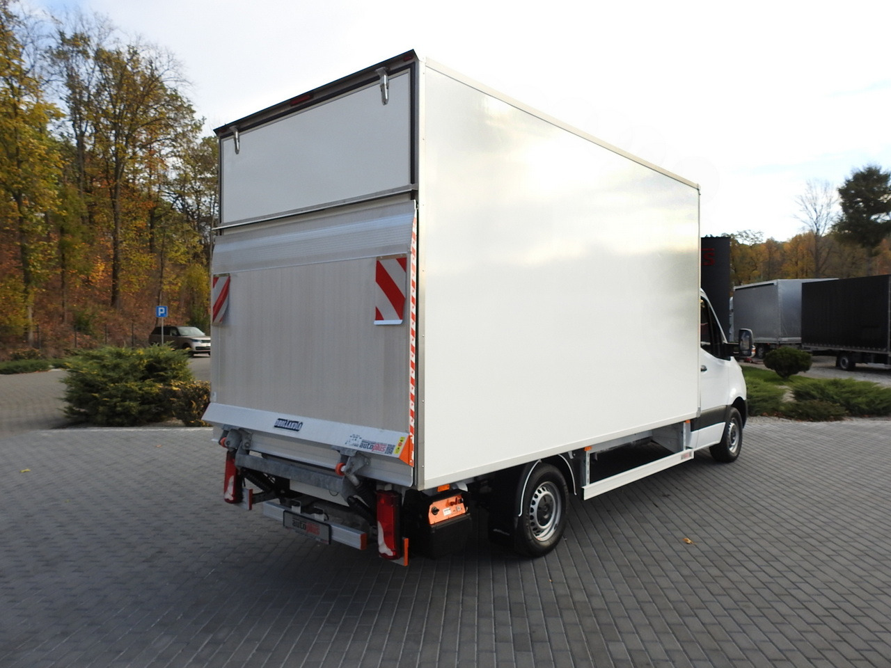 MERCEDES SPRINTER BOX LIFT 8 PALLETS AIR CONDITIONING 150HP - 冷藏货车:图3 MERCEDES SPRINTER BOX LIFT 8 PALLETS AIR CONDITIONING 150HP - 冷藏货车:图3