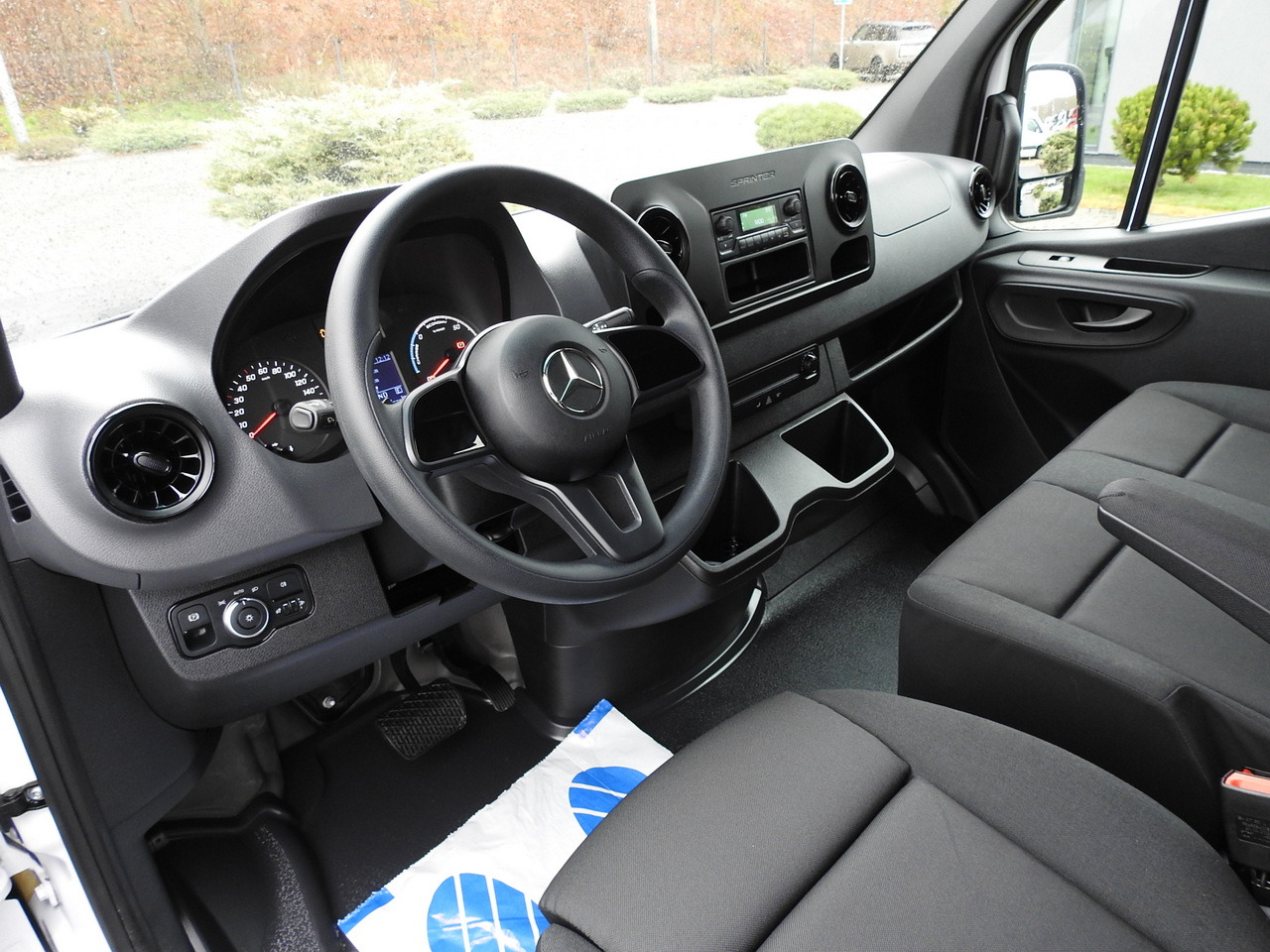 MERCEDES eSprinter NEW ELECTRIC VAN AUTOMATIC TRANSMISSION  GUARANTEE  95HP - 无侧窗厢式货车, 电动小型货车:图2 MERCEDES eSprinter NEW ELECTRIC VAN AUTOMATIC TRANSMISSION  GUARANTEE  95HP - 无侧窗厢式货车, 电动小型货车:图2