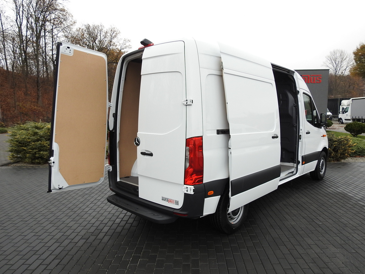 MERCEDES eSprinter NEW ELECTRIC VAN AUTOMATIC TRANSMISSION GUARANTEE 95HP - 无侧窗厢式货车:图3 MERCEDES eSprinter NEW ELECTRIC VAN AUTOMATIC TRANSMISSION GUARANTEE 95HP - 无侧窗厢式货车:图3