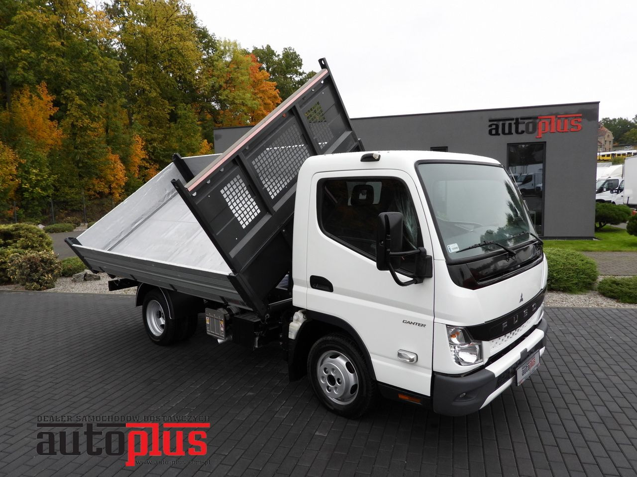 MITSUBISHI CANTER FUSO 3C15 THREE-WAY TIPPER 3 SEATS LED LIGHTS TWIN WHEELS 150HP - 翻斗货车:图1 MITSUBISHI CANTER FUSO 3C15 THREE-WAY TIPPER 3 SEATS LED LIGHTS TWIN WHEELS 150HP - 翻斗货车:图1