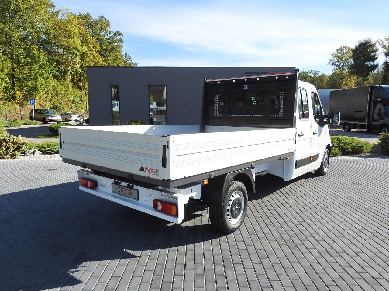 OPEL MOVANO STAKE BODY DOUBLE CABIN DOKA 7 SEATS CRUISE CONTROL AIR CONDITIONING 130HP - 康比货车:图3 OPEL MOVANO STAKE BODY DOUBLE CABIN DOKA 7 SEATS CRUISE CONTROL AIR CONDITIONING 130HP - 康比货车:图3