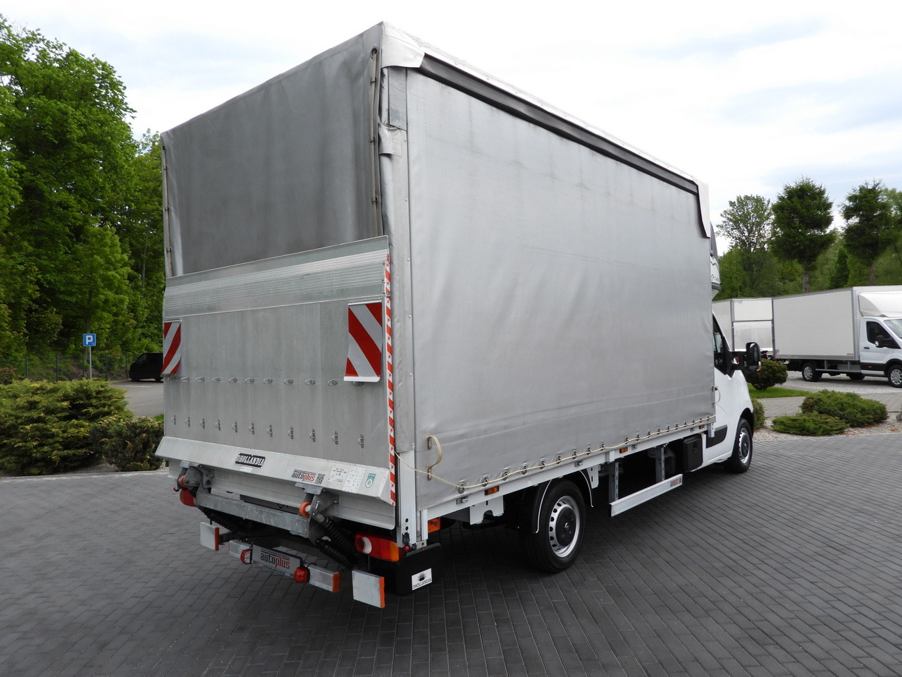 OPEL MOVANO TARPAULIN LIFT 9 PALLETS WEBASTO CRUISE CONTROL LED LIGHTS PNEUMATICS AIR CONDITIONING 165HP - 侧帘货车:图3 OPEL MOVANO TARPAULIN LIFT 9 PALLETS WEBASTO CRUISE CONTROL LED LIGHTS PNEUMATICS AIR CONDITIONING 165HP - 侧帘货车:图3