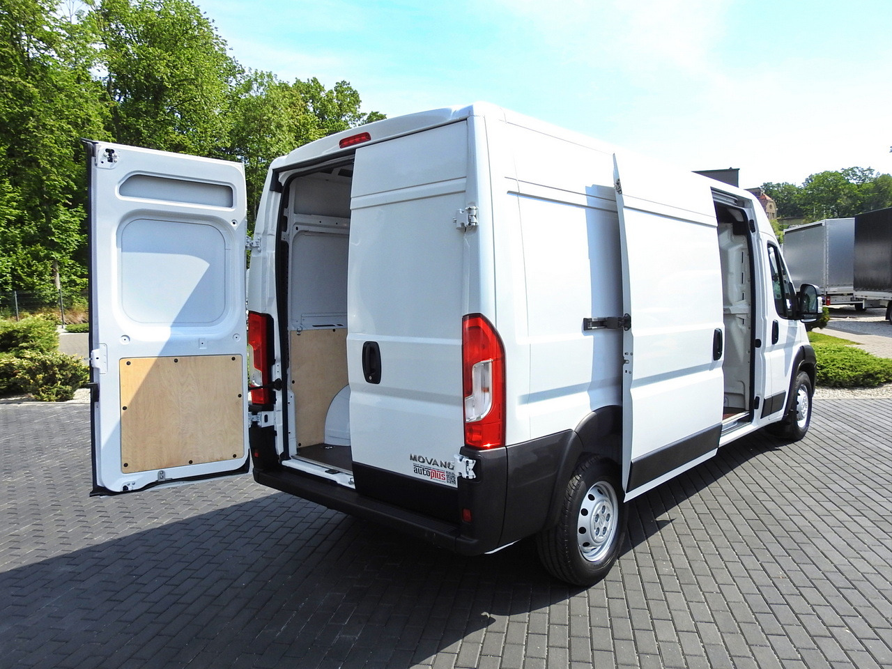 OPEL MOVANO VAN CRUISE CONTROL AIR CONDITIONING 140HP - 无侧窗厢式货车:图3 OPEL MOVANO VAN CRUISE CONTROL AIR CONDITIONING 140HP - 无侧窗厢式货车:图3