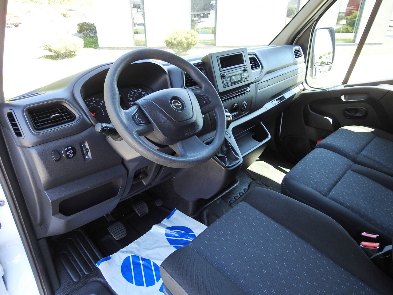 OPEL MOVANO - 侧帘货车:图2 OPEL MOVANO - 侧帘货车:图2