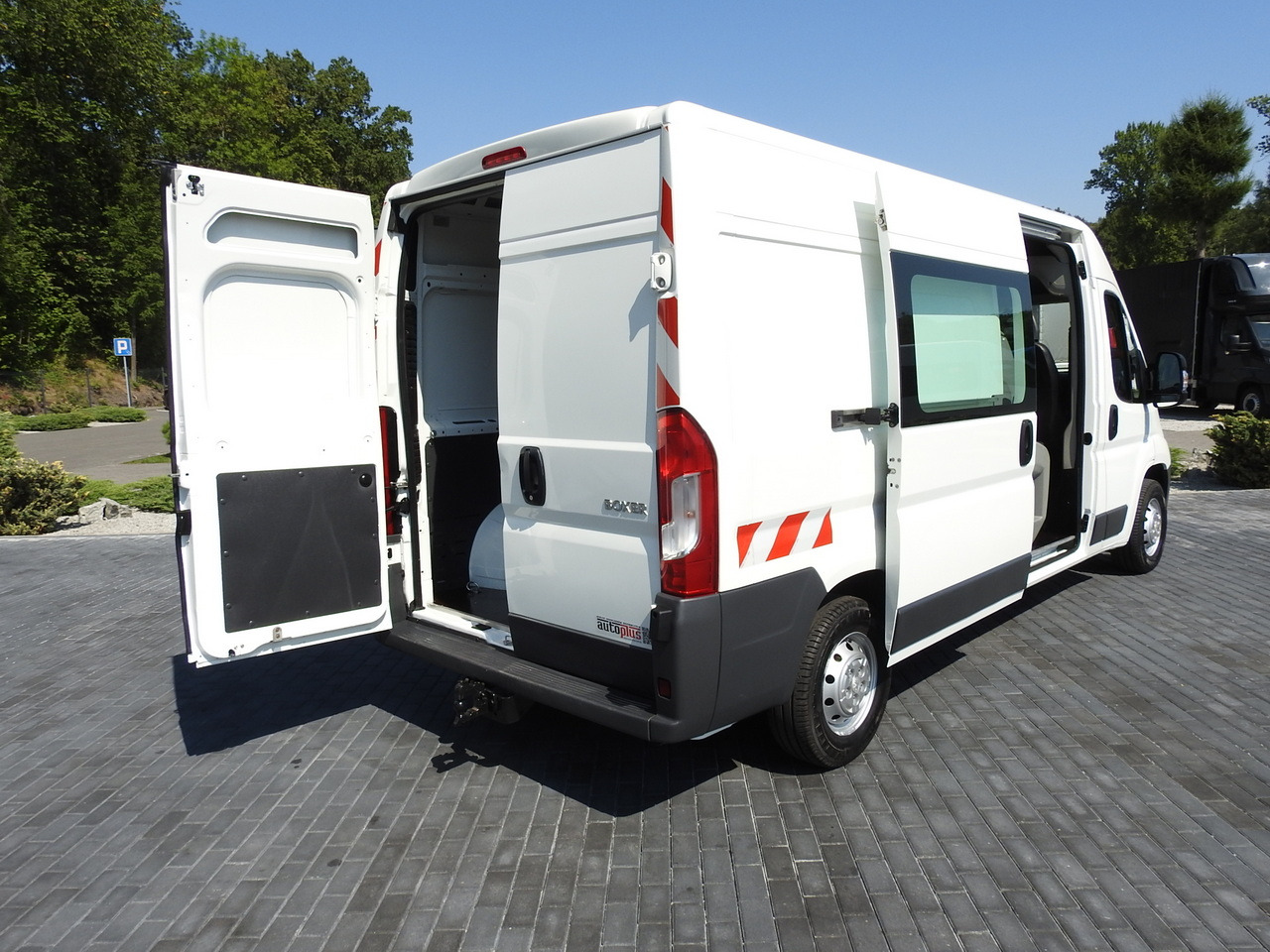 PEUGEOT BOXER BOX DELIVERY VAN 7 SEATS 110HP - 无侧窗厢式货车:图3 PEUGEOT BOXER BOX DELIVERY VAN 7 SEATS 110HP - 无侧窗厢式货车:图3
