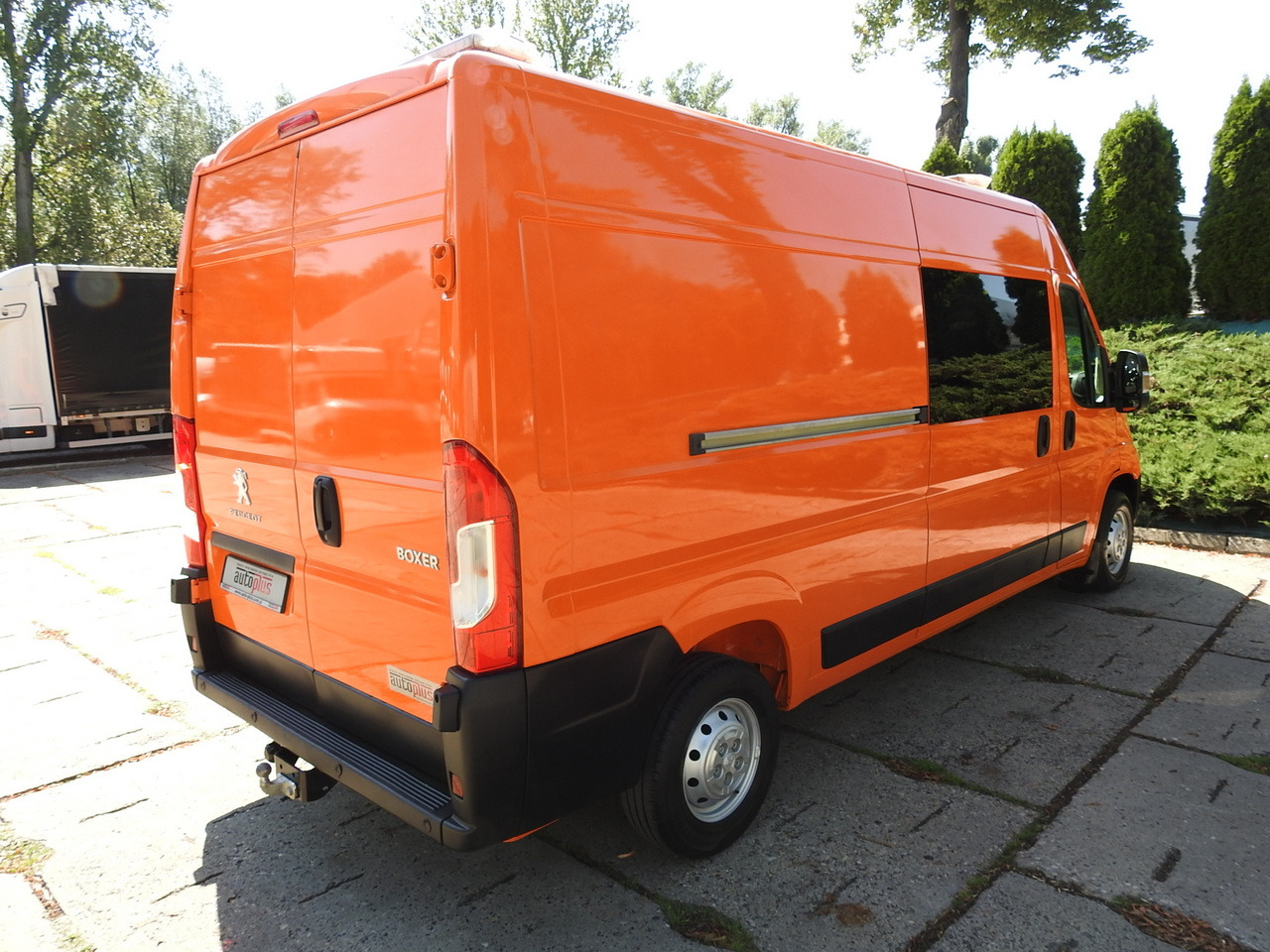 PEUGEOT BOXER BOX DELIVERY VAN 7 SEATS AIR CONDITIONING 120HP - 无侧窗厢式货车:图3 PEUGEOT BOXER BOX DELIVERY VAN 7 SEATS AIR CONDITIONING 120HP - 无侧窗厢式货车:图3