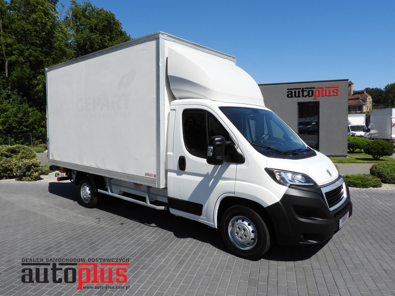 PEUGEOT BOXER BOX LIFT 8 PALLETS CRUISE CONTROL AIR CONDITIONING 130HP - 厢式货车:图1 PEUGEOT BOXER BOX LIFT 8 PALLETS CRUISE CONTROL AIR CONDITIONING 130HP - 厢式货车:图1