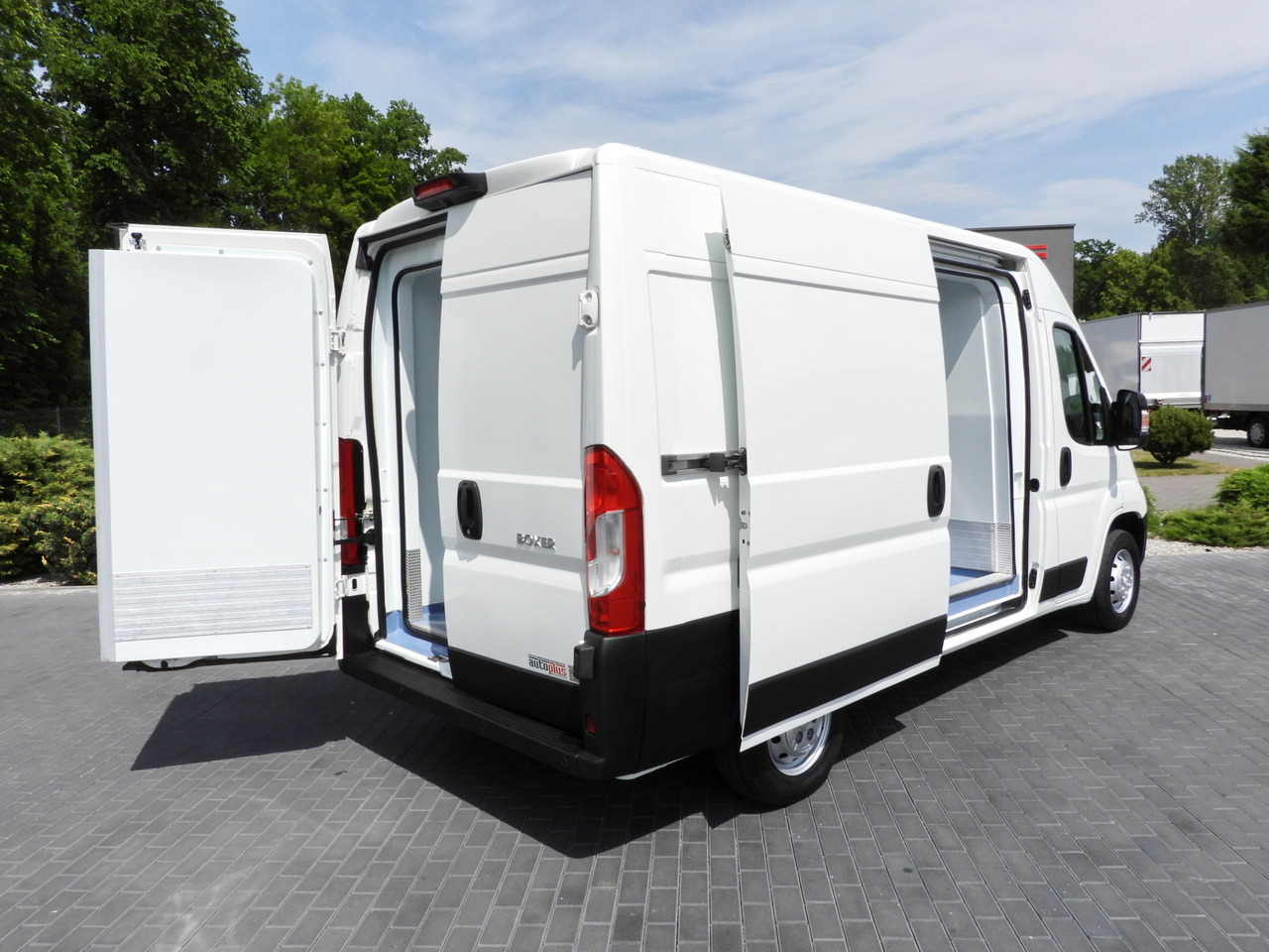 PEUGEOT BOXER REFRIGERATOR VAN -10*C CRUISE CONTROL AIR CONDITIONING 130HP - 冷藏货车:图3 PEUGEOT BOXER REFRIGERATOR VAN -10*C CRUISE CONTROL AIR CONDITIONING 130HP - 冷藏货车:图3