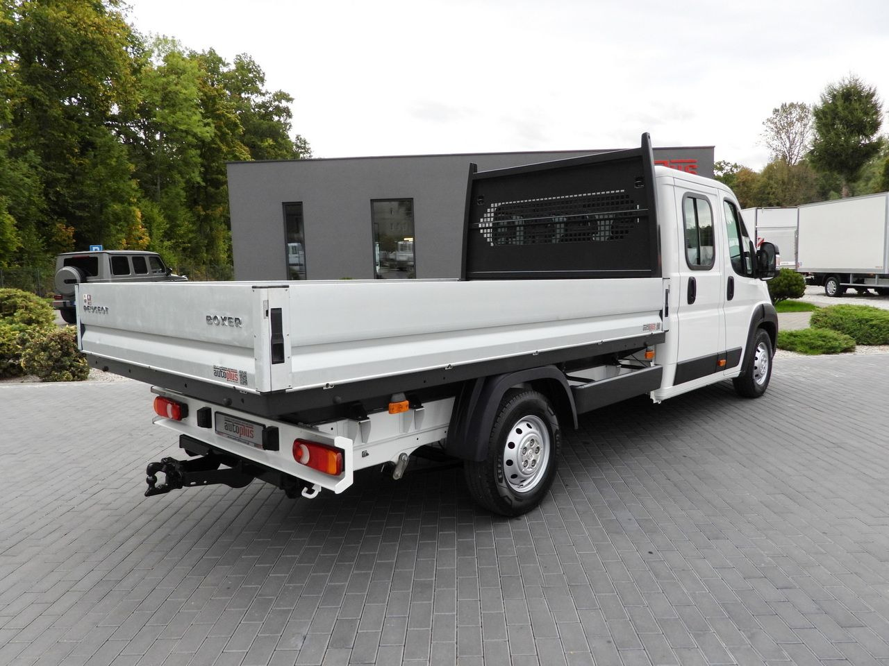PEUGEOT BOXER STAKE BODY DOUBLE CABIN DOKA 7 SEATS CRUISE CONTROL AIR CONDITIONING 140HP - 平板货车:图4 PEUGEOT BOXER STAKE BODY DOUBLE CABIN DOKA 7 SEATS CRUISE CONTROL AIR CONDITIONING 140HP - 平板货车:图4