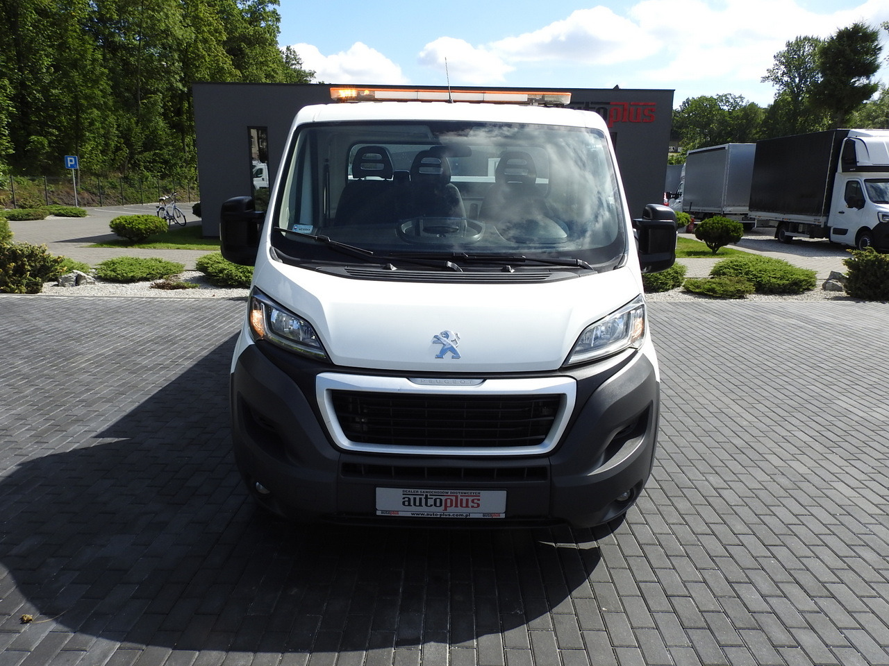 PEUGEOT BOXER THREE-WAY TIPPER AIR CONDITIONING 130HP - 翻斗货车:图5 PEUGEOT BOXER THREE-WAY TIPPER AIR CONDITIONING 130HP - 翻斗货车:图5