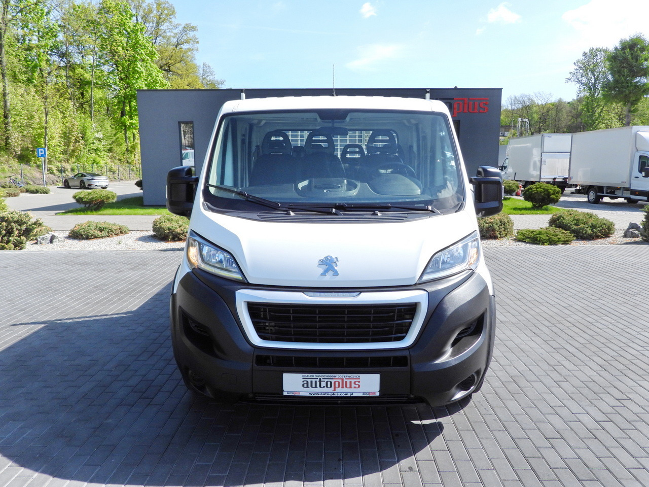 PEUGEOT BOXER TIPPER DOUBLE CABIN DOKA 7 SEATS CRUISE CONTROL AIR CONDITIONING 140HP - 翻斗货车:图5 PEUGEOT BOXER TIPPER DOUBLE CABIN DOKA 7 SEATS CRUISE CONTROL AIR CONDITIONING 140HP - 翻斗货车:图5
