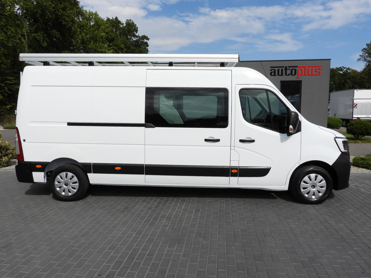 无侧窗厢式货车 RENAULT MASTER BOX DELIVERY VAN 7 SEATS CRUISE CONTROL NAVIGATION LED LIGHTS AIR CONDITIONING 135HP:图7 无侧窗厢式货车 RENAULT MASTER BOX DELIVERY VAN 7 SEATS CRUISE CONTROL NAVIGATION LED LIGHTS AIR CONDITIONING 135HP:图7