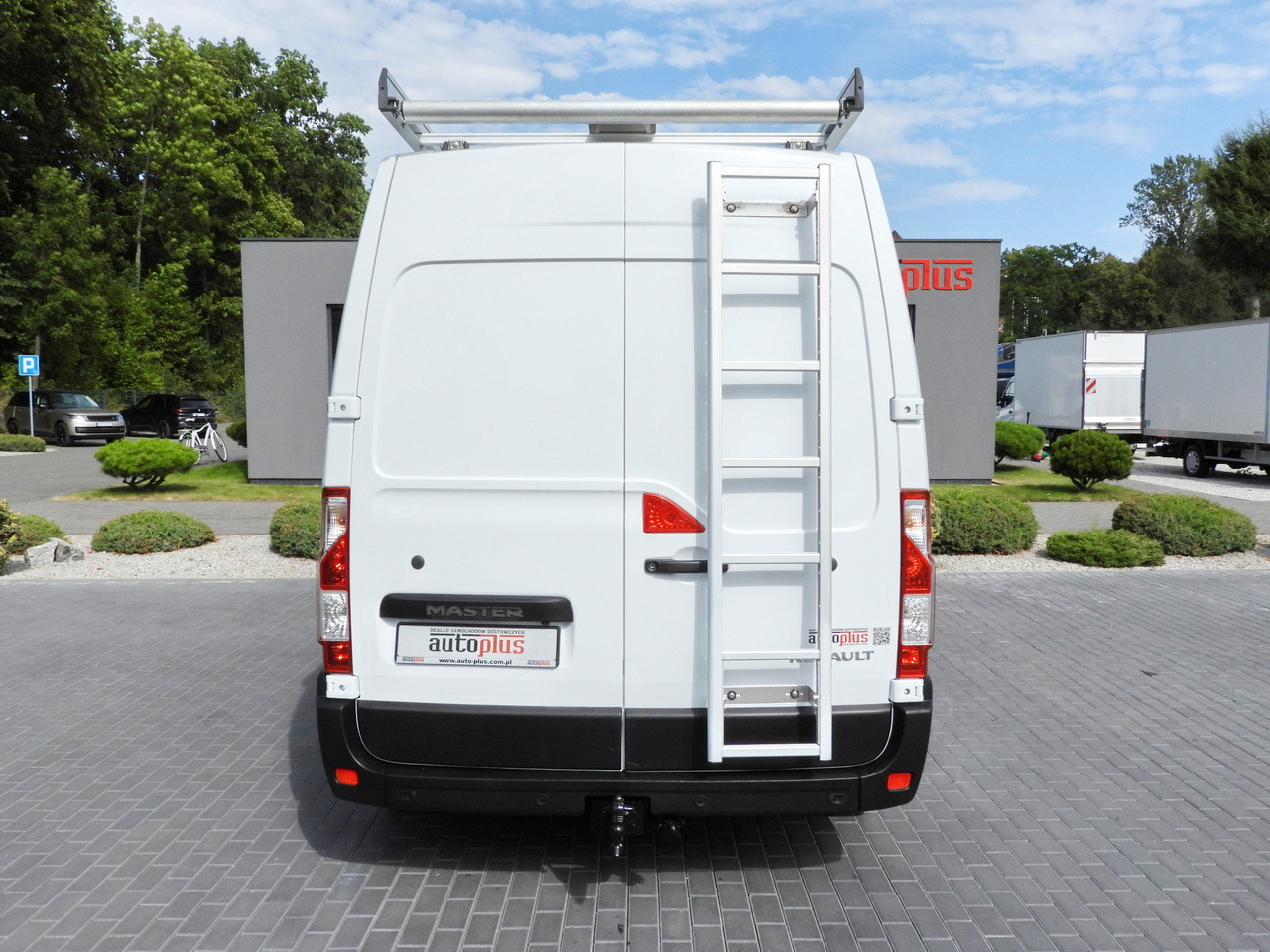 无侧窗厢式货车 RENAULT MASTER BOX DELIVERY VAN 7 SEATS CRUISE CONTROL NAVIGATION LED LIGHTS AIR CONDITIONING 135HP:图11 无侧窗厢式货车 RENAULT MASTER BOX DELIVERY VAN 7 SEATS CRUISE CONTROL NAVIGATION LED LIGHTS AIR CONDITIONING 135HP:图11