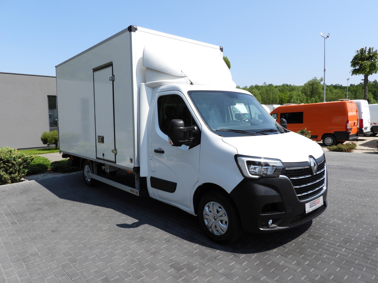 RENAULT MASTER BOX LIFT 8 PALLETS CRUISE CONTROL LED LIGHTS AIR CONDITIONING 165HP - 厢式货车:图4 RENAULT MASTER BOX LIFT 8 PALLETS CRUISE CONTROL LED LIGHTS AIR CONDITIONING 165HP - 厢式货车:图4