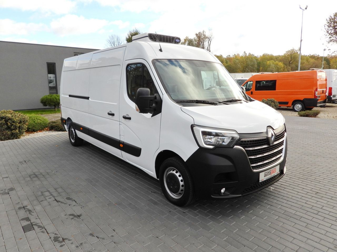 RENAULT MASTER REFRIGERATOR VAN 0*C CRUISE CONTROL LED LIGHTS AIR CONDITIONING 135HP - 冷藏货车:图4 RENAULT MASTER REFRIGERATOR VAN 0*C CRUISE CONTROL LED LIGHTS AIR CONDITIONING 135HP - 冷藏货车:图4
